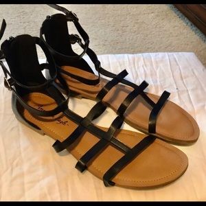 American Eagle Flats super cute.